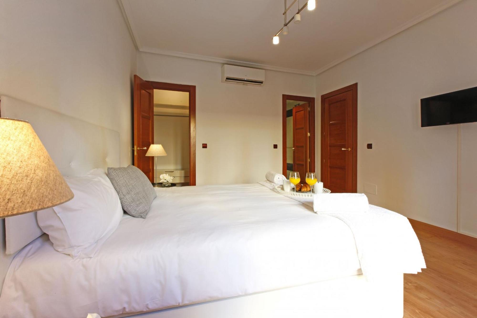 Madrid Centric Suites Екстериор снимка